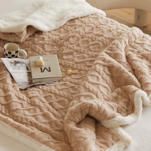 Popular 100% polyester jacquard flannel blanket Warm blanket double thick blanket