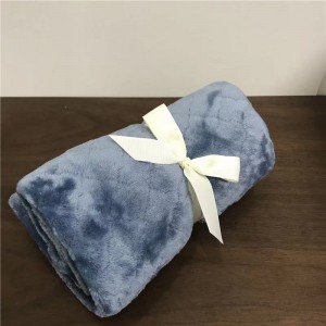 High Quality Hot sale 100% polyester office noon break coral fleece baby flannels small weighted knee blanket