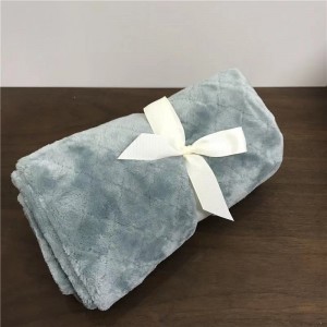 High Quality Hot sale 100% polyester office noon break coral fleece baby flannels small weighted knee blanket