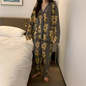 Winter warm suit 100% polyester soft waxy bear printing womens fleece pajamas