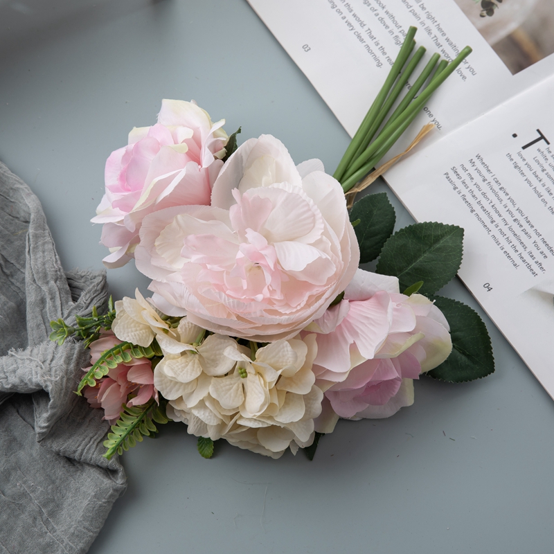 DY1-3251 Букет од вештачко цвеќе Роза на реални свилени цвеќиња