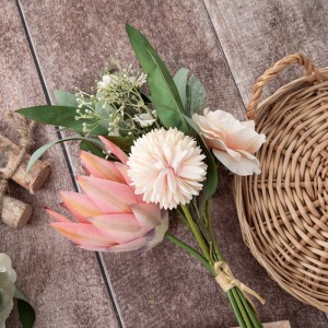 DY1-5368 Ram de flors artificials Ranunculus Centres de taules de casament de venda calenta
