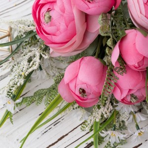 DY1-3619 အတုပန်းစည်း Ranunculus အရည်အသွေးမြင့် မင်္ဂလာပွဲစင်တာများ