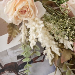 DY1-5304 Buqetë me lule artificiale Trëndafila Dekorime festive me cilësi të lartë