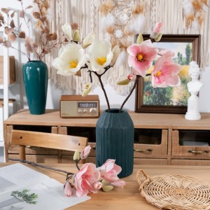 GF15336 Korkealaatuinen keinotekoinen Magnolia-yksisuihke, joka on valmistettu käsin Käytä erikoiskangasta kodin häiden koristeluun