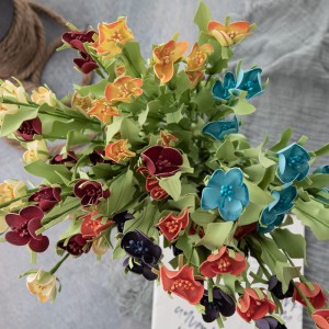 MW61553 Umelá kvetinová kytica Camelia Realistické dekoratívne kvety a rastliny