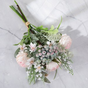 CF01293 ສາມ Peonies ສີບົວກັບໃບ Berry ການອອກແບບການຈັດດອກໄມ້ bouquet ດອກໄມ້ທຽມສໍາລັບການຕົກແຕ່ງເຮືອນ