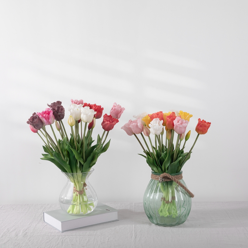 MW18511 Bouquet di tulipani aperti artificiali a cinque teste Fiori e piante decorative di alta qualità