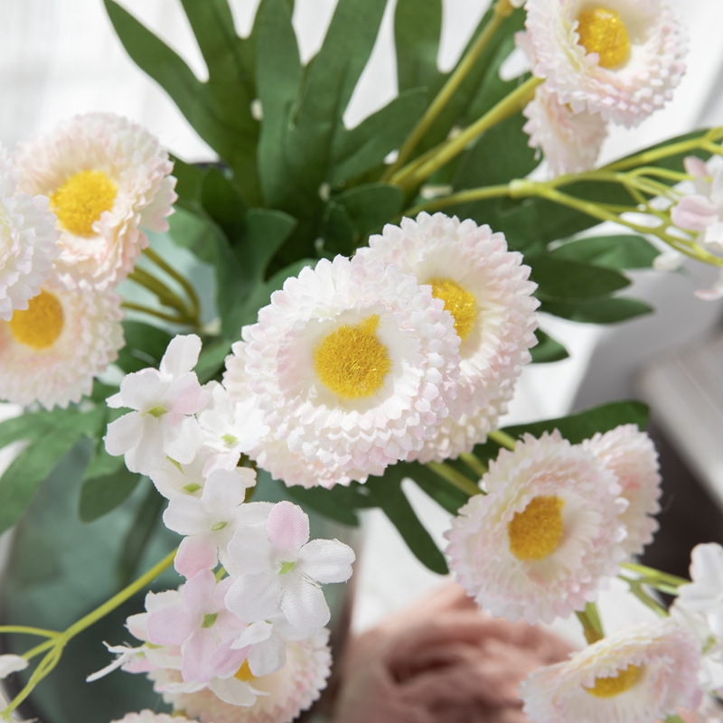 MW83522 कृत्रिम फूल गुलदाउदी फैक्ट्री प्रत्यक्ष बिक्री वेडिंग सेंटरपीस उत्सव सजावट गार्डन वेडिंग सजावट