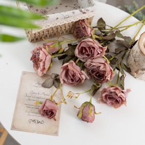 DY1-3320A सस्ता रेशम गुलदस्ता नकली कृत्रिम गुलाब स्प्रे शादियों के लिए दो फूल एक कली