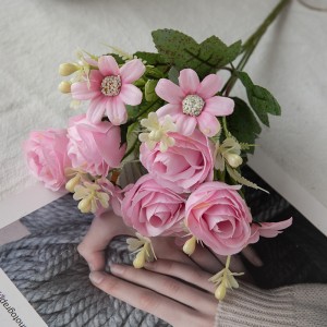 MW81110 Kunsmatige vyfkop-roosboeket Gewilde troumiddelpunte Dekoratiewe blomme en plante