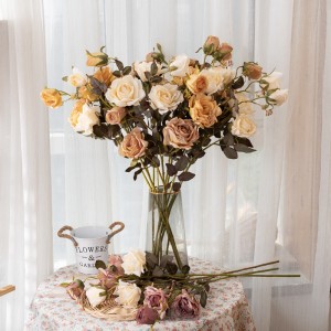 DY1-3320A Bouquet di seta economico con rose artificiali finte spray due fiori e un bocciolo per matrimoni