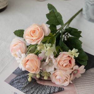 MW81110 Umetni šopek vrtnic s petimi glavami Priljubljeni poročni osrednji deli Okrasne rože in rastline