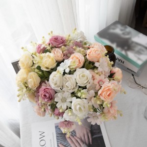 MW81110 ช่อดอกไม้ประดิษฐ์ดอกกุหลาบห้าหัวยอดนิยมงานแต่งงาน Centerpieces ดอกไม้ตกแต่งและพืช