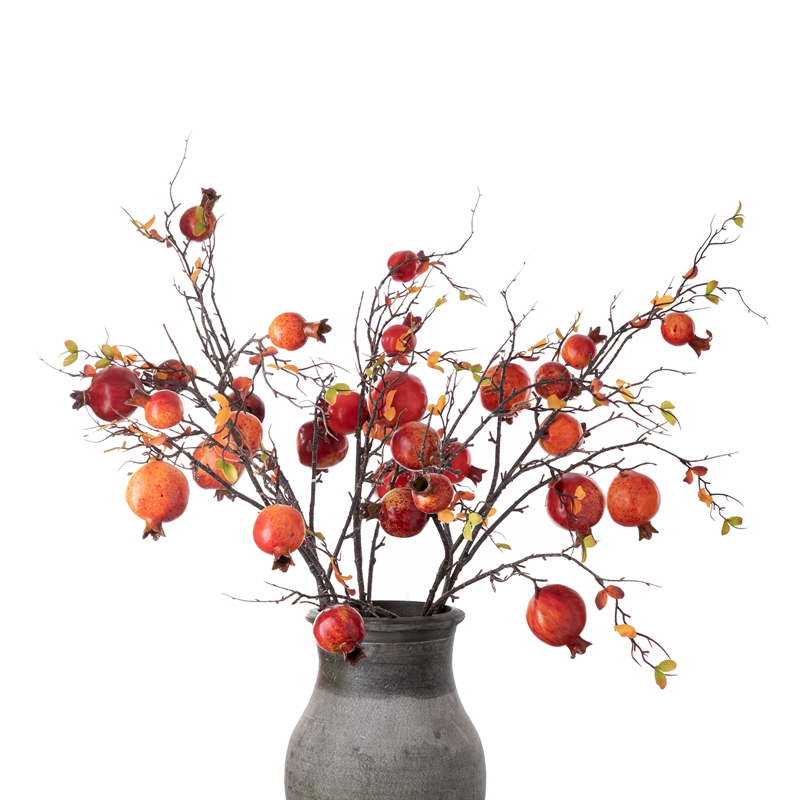MW10893 Kiváló minőségű habgránátalma nagy gyümölccsel és őszi levelekkel fesztiváldíszítéshez