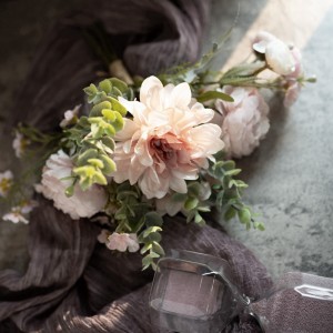 ЦФ01012 Букет вештачког цвећа далија чај ружа цвет шљиве јефтине венчанице