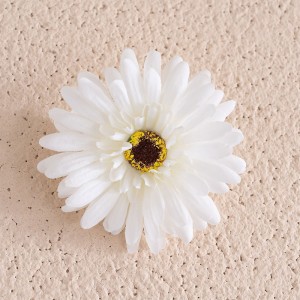 DY1-3338 Flor Artificial Silk Flower Gerbera Head for Wedding Wall Backdrop Decoration