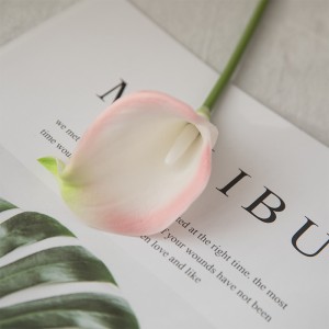 MW01501 اصلی ٹچ PU Calla Lily تنوں مصنوعی پھولوں کے انتظامات شادی کے گلدستے