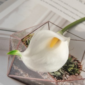 MW01501 اصلی ٹچ PU Calla Lily تنوں مصنوعی پھولوں کے انتظامات شادی کے گلدستے