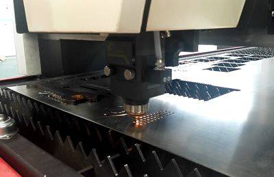 Feuille d'acier inoxydable de découpe laser à fibre 1000W