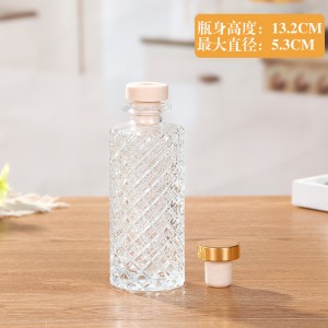 Factory Embossed Round Diffuser Essential Oil Glass Bottle with Cork Cap / Ball Cap
