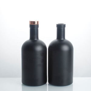 Shanghai linlang Wholesale New Design custom frosted vodka glass bottles
