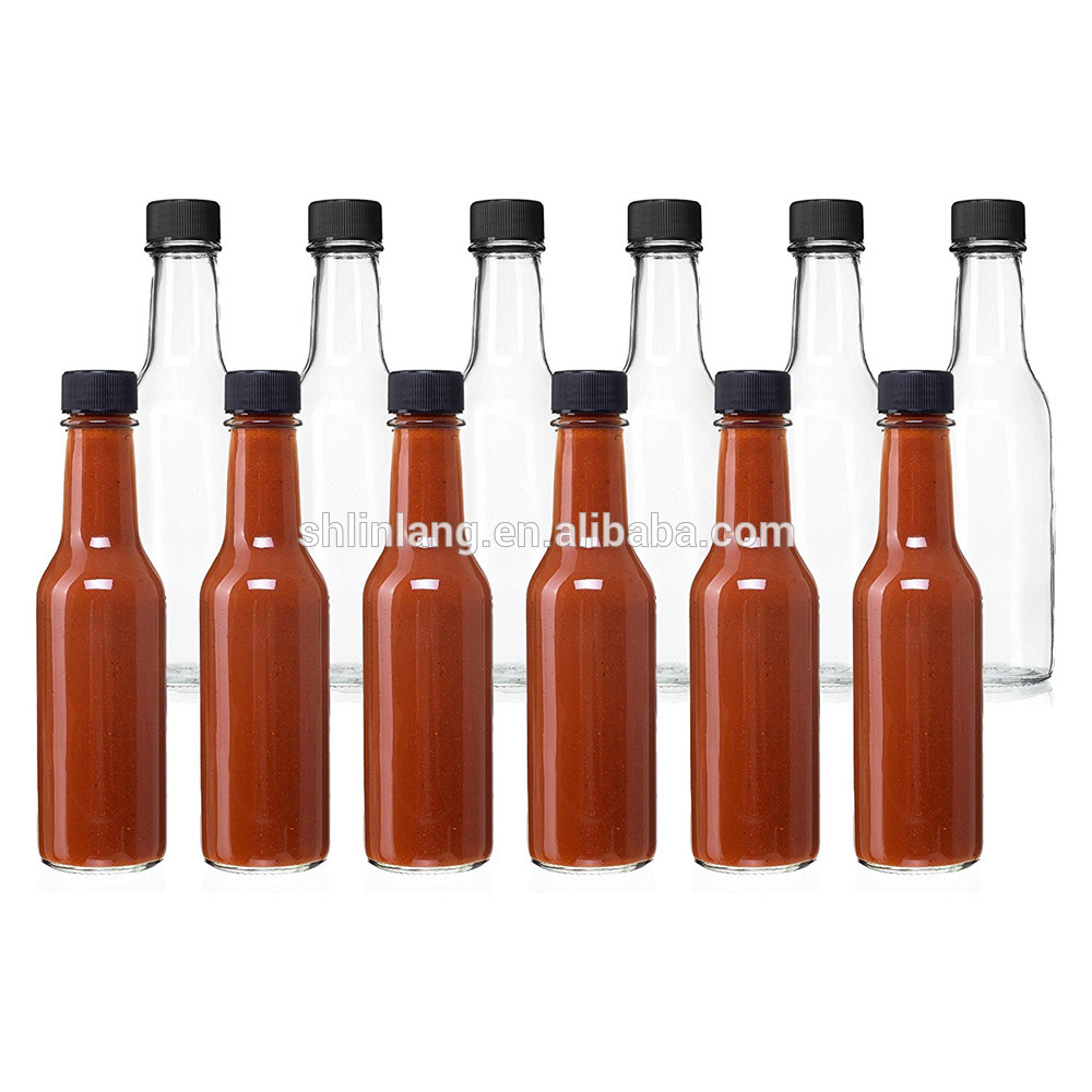 5 fl oz (147 ml) glasflaske med chili hot sauce med gennemgående gevindhætte