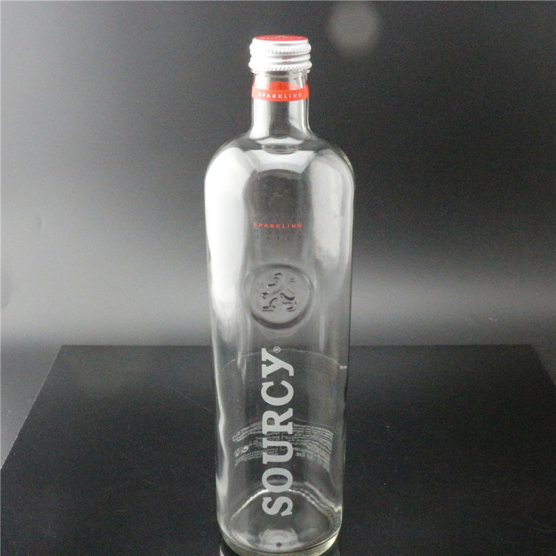 botella de agua de cristal de 750 ml de agua con gas o jugo