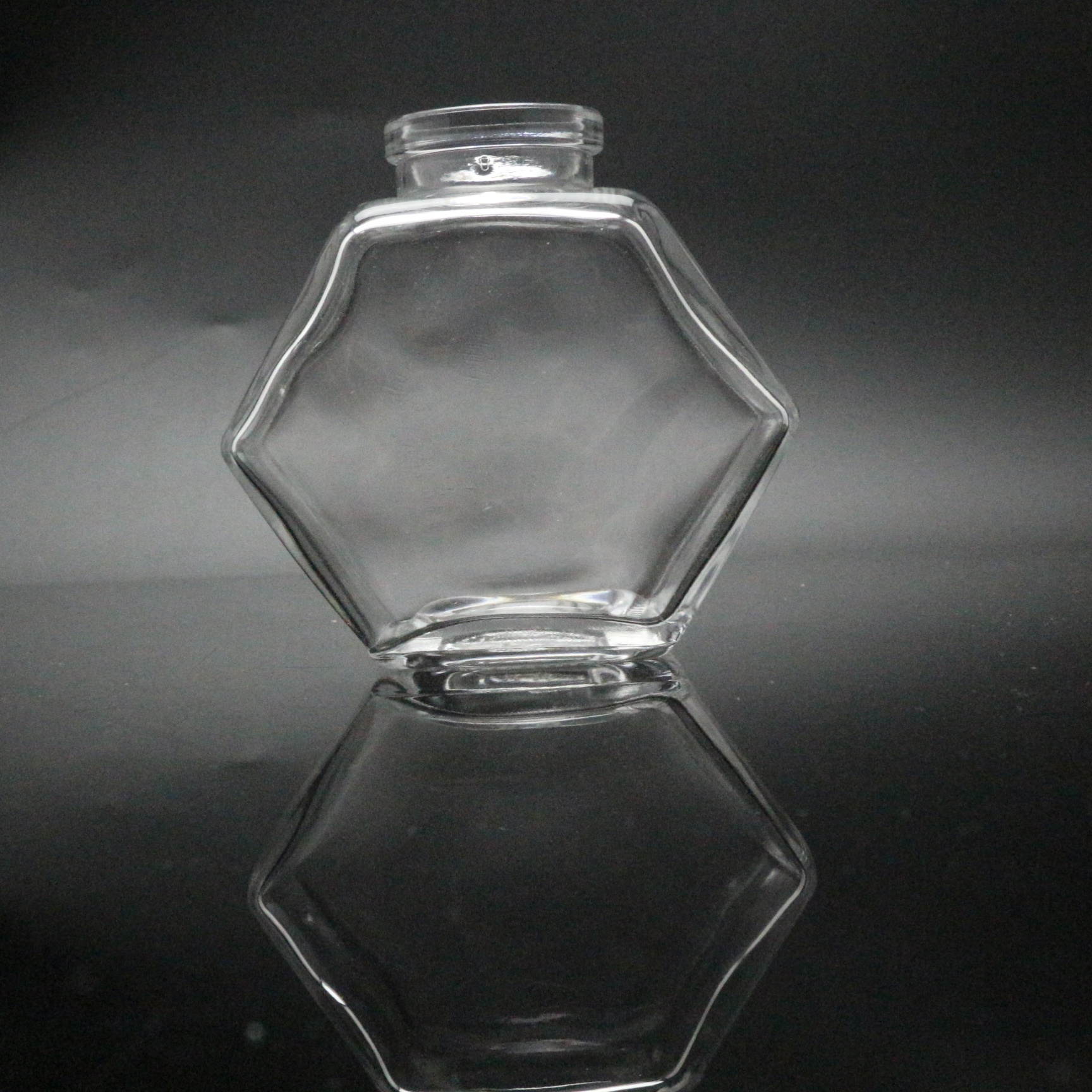 shanghai linlang hexagonal glass jar wooden lid in bottles jars
