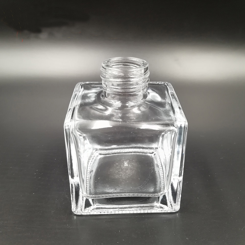 Glass Diffuser Bottle 125ml Square Sealing Plug and Black Cap