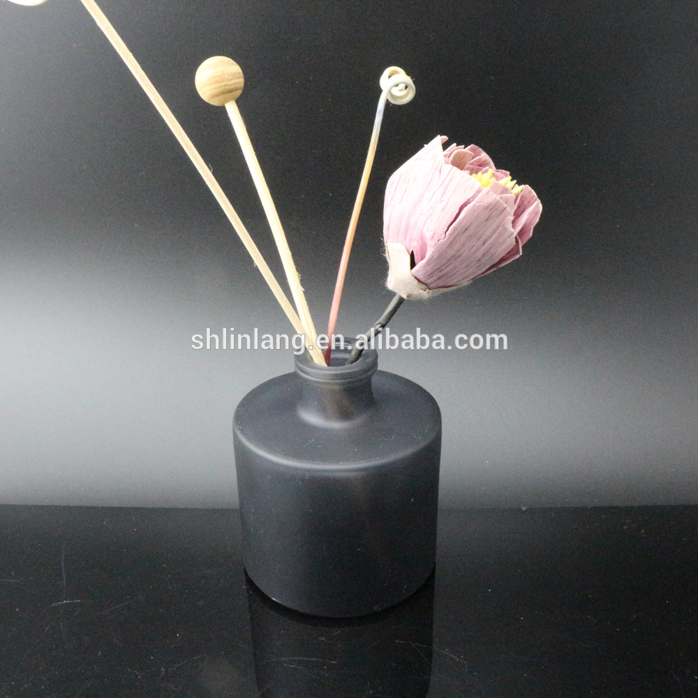 shanghai linlang black round glass aroma diffuser bottle with rattans