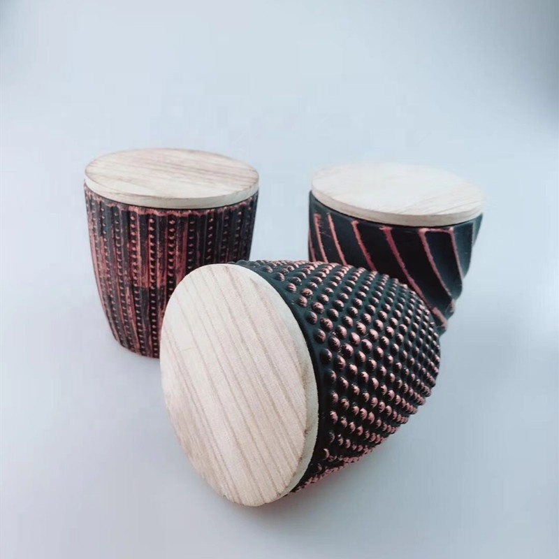 Linlang Shanghai New Product Natatanging Pattern hawak ng Vintage Candle Vintage Glass Candle Jars Sa Wooden Lids