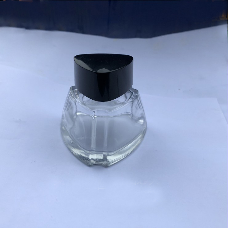 Factory Wholesale Custom Triangle Shape go tlatsa gape Glass Ink Bottle bakeng 60ml seliba pene