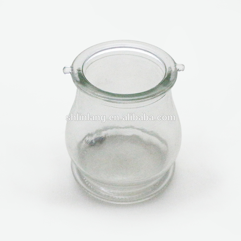 Clear glass candle holder with handle