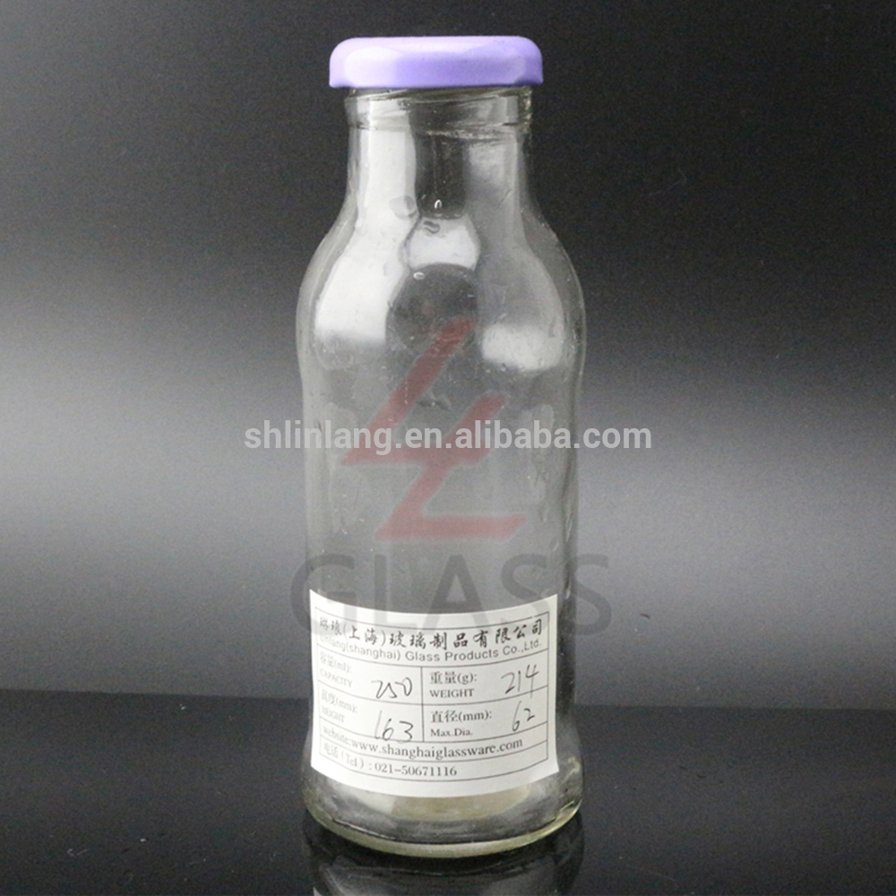 skleněná láhev 250 ml šťávy se šroubovacím uzávěrem z bílého plechu