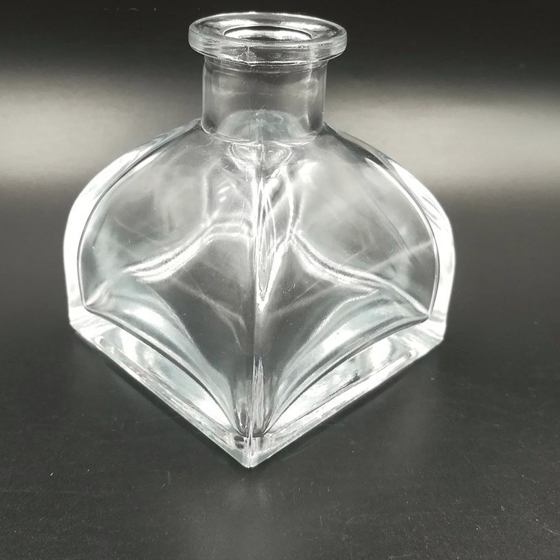 Factory Cheap Bell Shaped Glass Candle Holder - wholesale glass reed fragrance oil bottle 250ml 150ml 50ml 30ml 100ml home diffuser bottle empty 200ml square – Linlang