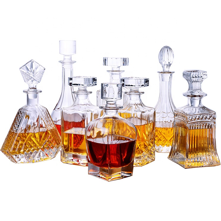 Bouteille en verre de whisky de 650 ml Ensemble de bouteilles de whisky en cristal clair personnalisé