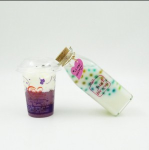 Hot sale 250ml 300ml 350ml 500ml french square round glass juice /milk bottle with cork lids