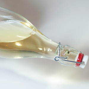 Nouveau design bouteille de jus de verre enzyme multi-fonctionnelle avec clip