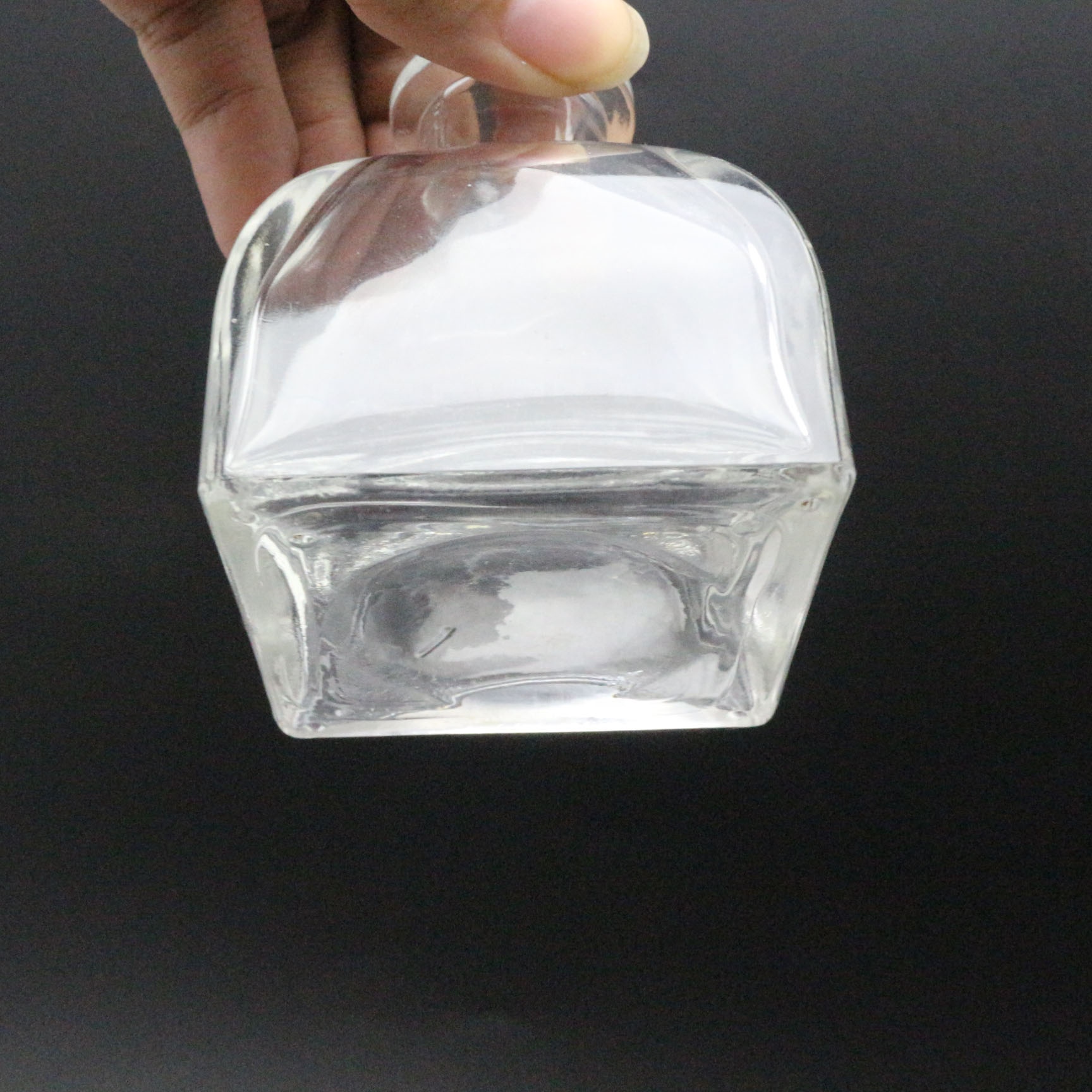 China Wholesale glass reed fragrance oil bottle 250ml 150ml 30ml