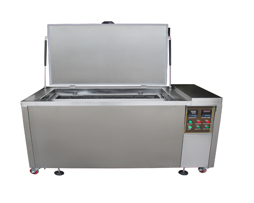 Signal tank ultrasonic cleaner with oil skimmer