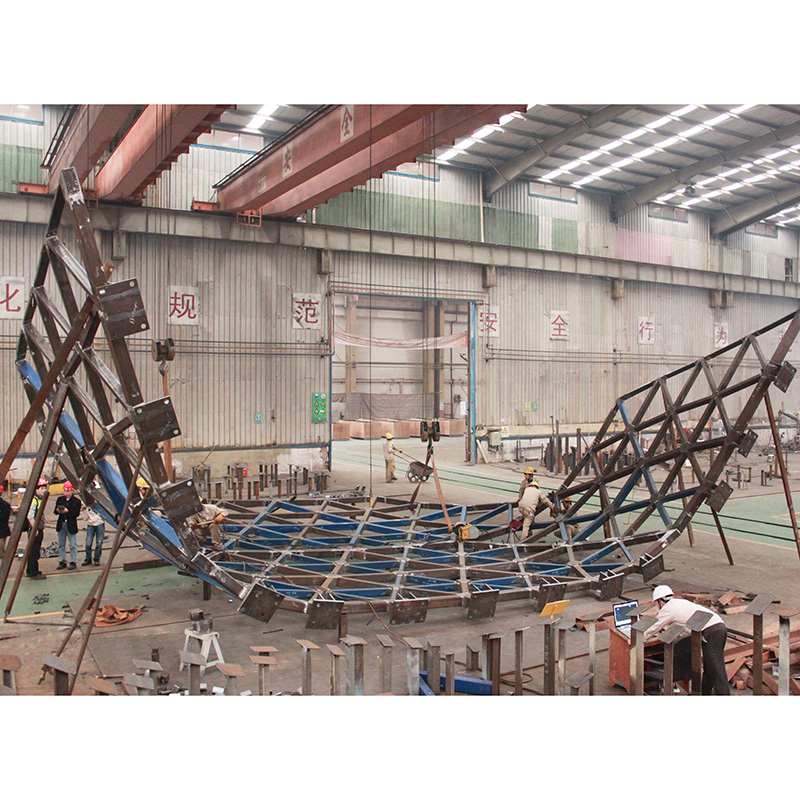 Large-scale steel truss