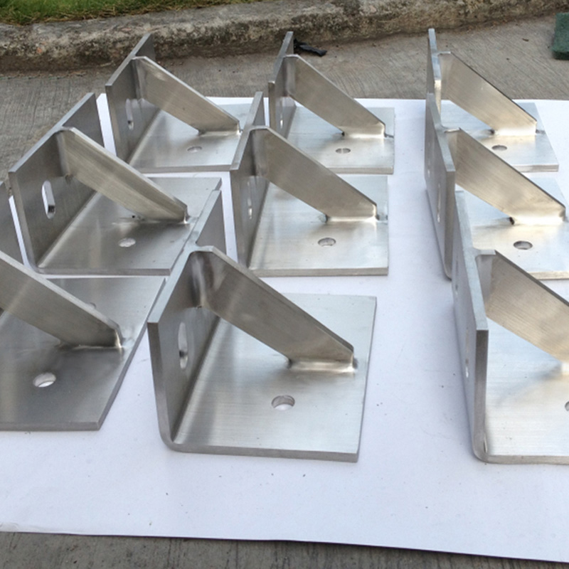 Free sample for Aluminum Decorative Panels - Installation bracket – Altop