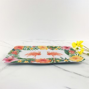 Piatto vassoio rettangolare in plastica melamina, elegante giungla tropicale, motivo floreale con fenicotteri, bordo irregolare