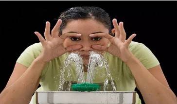 Важливість значення тиску води для промивання очей
