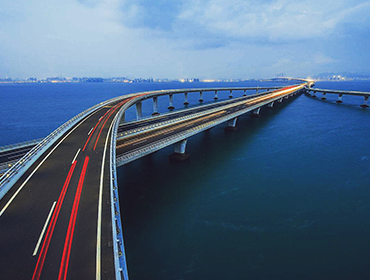 Most čez morje v zalivu Jiaozhou