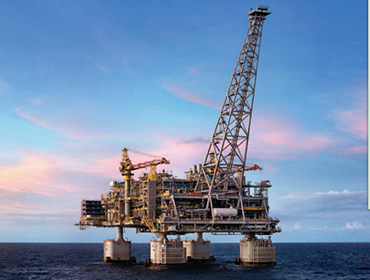 Pipa Baja Scaffolding digunakan di Chevron Corporation Oil Platform