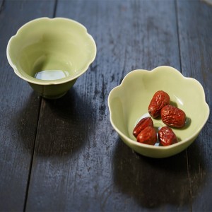 Nordic Small Glazed Ceramic Plum Color Dish Japandi Style Designs