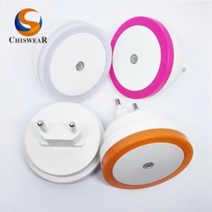 Fashion Colorful Mini LED Night Sensor Lampa med automatisk skymning till Dawn Photo Control Swith