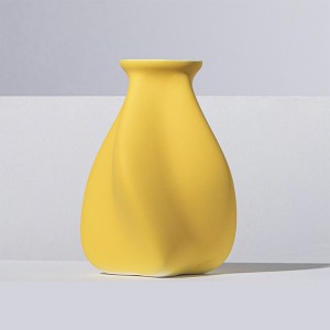Nordic Yellow Flower Ceramic Vase  Tide-shaped Surge Art Creative Design